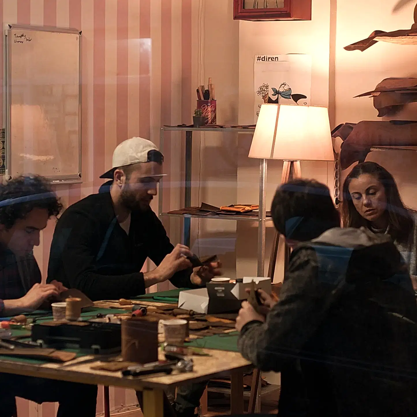 deri kartlık cüzdan yapın atölyesi / deri workshop